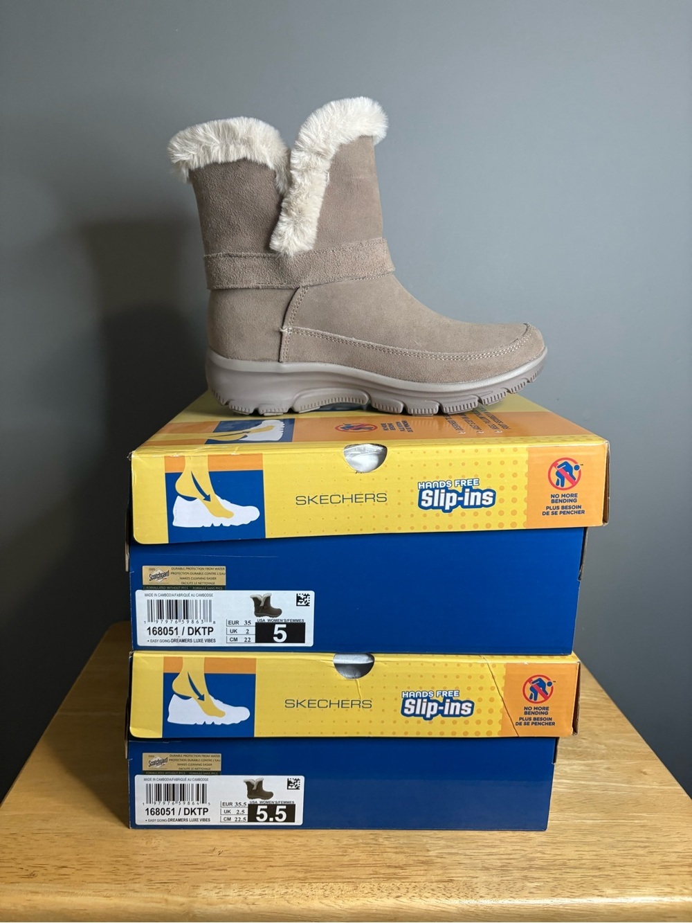 Skechers Hands Free Slip-ins Easy Going Dreamers Faux Fur Boots NIB 5.5 - Picture 3 of 7